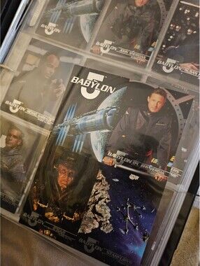 Binder of over 250 Babylon 5 Trading Cards - Fleer Skybox - Limited Edition